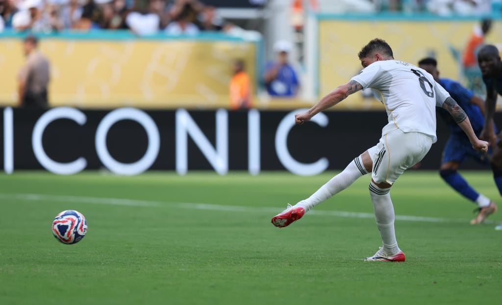 在遭遇伤病潮后，尼科现已回归。@miguelitocope 来源：Madrid Xtra🚨 突发：皇家马德里已重新聘请尼科·米希奇担任医疗服务中心主管。