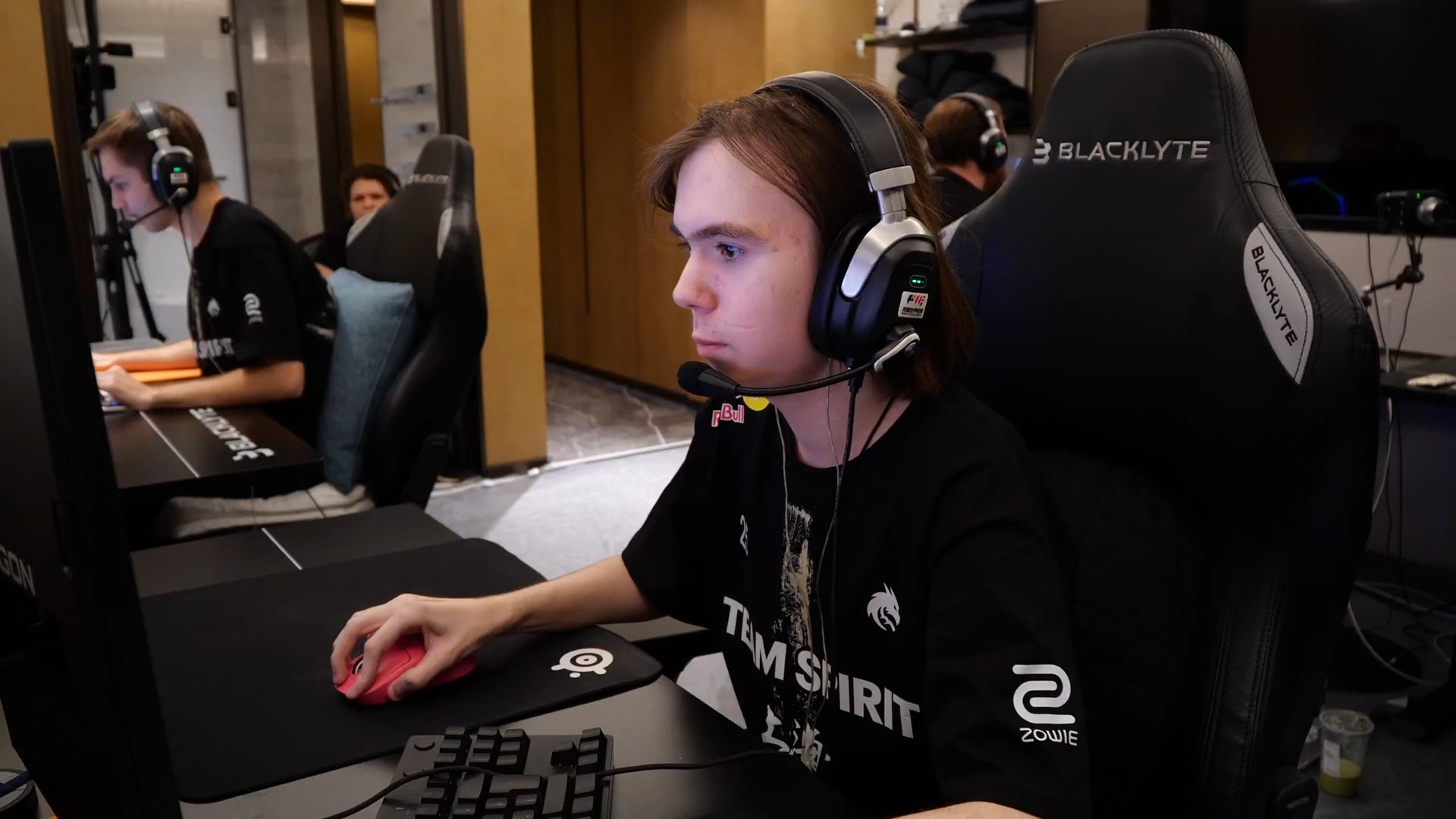 见证着自己 见证着自己